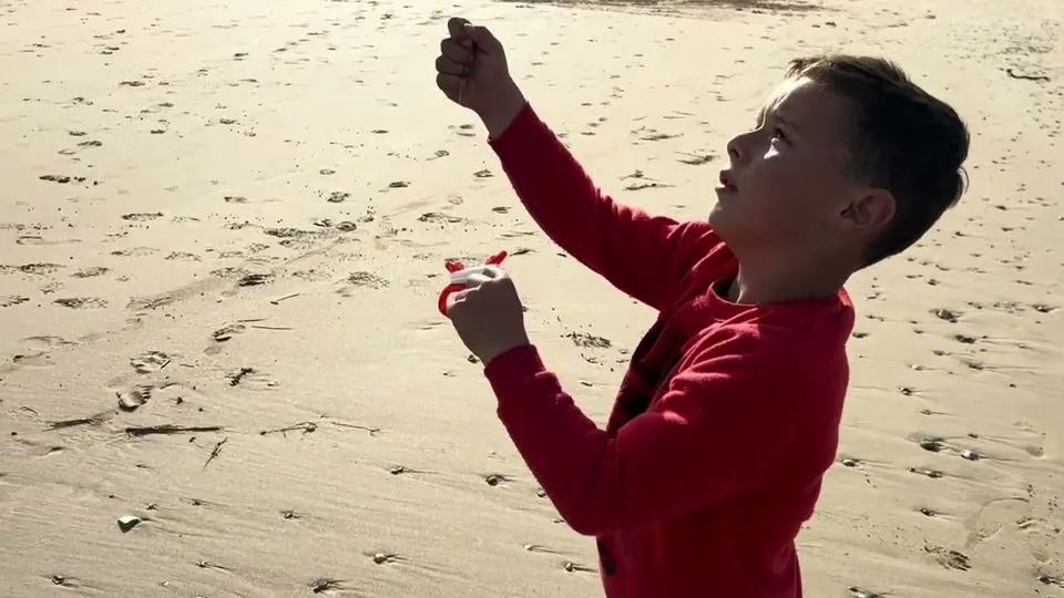 Watch the video: Flying high our kites at the river in Stilbaai